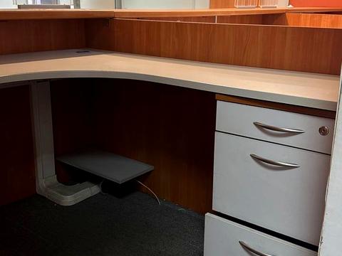 комерційна за адресою Дмитра Яворницького просп. (Карла Маркса), 27