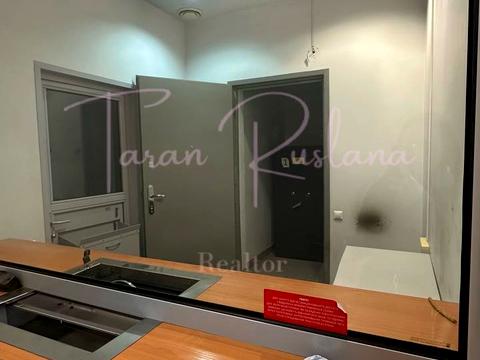 комерційна за адресою Дмитра Яворницького просп. (Карла Маркса), 27