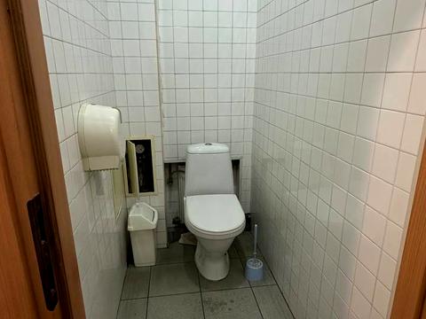 комерційна за адресою Дмитра Яворницького просп. (Карла Маркса), 27