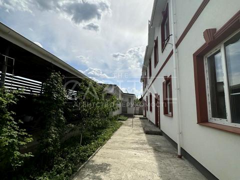 будинок за адресою Київська вул., 12