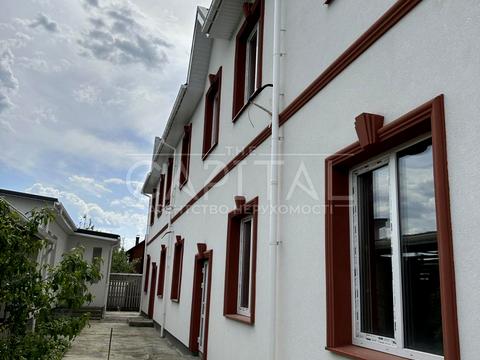 будинок за адресою Київська вул., 12