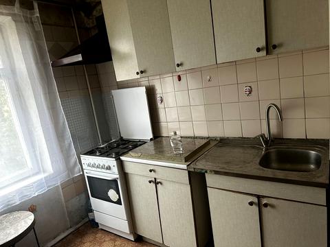 квартира за адресою Шкільна вул. (Героїв Сталінграда), 18