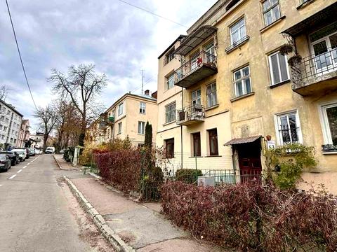 квартира за адресою Академіка Степана Рудницького вул., 53