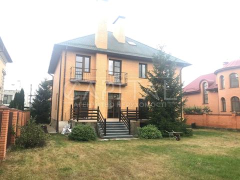 будинок за адресою Богатирська вул., 30