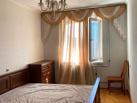 кімната за адресою Гната Хоткевича вул., 20