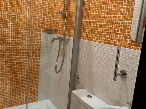 комерційна за адресою Січових Стрільців вул. (Артема), 5-Б