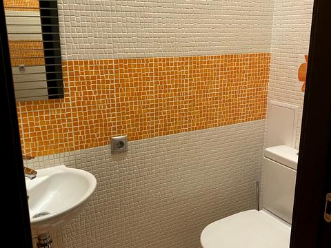 комерційна за адресою Січових Стрільців вул. (Артема), 5-Б