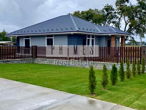 будинок за адресою Лугова