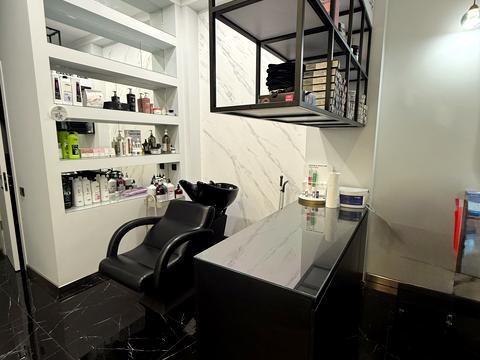 комерційна за адресою Університетська вул., 3/2