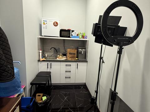 комерційна за адресою Університетська вул., 3/2