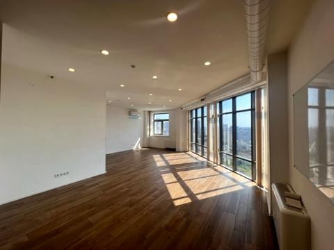 комерційна за адресою Велика Васильківська вул. (Червоноармійська), 72-А