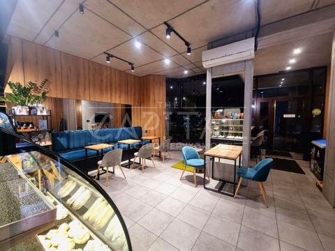 комерційна за адресою Миру вул., 2-А