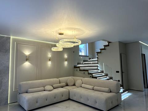 будинок за адресою Грушевського вул.