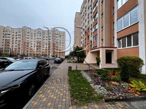 комерційна за адресою Чубинського вул., 4