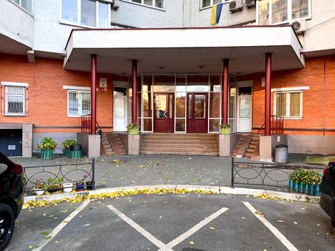 квартира за адресою Срібнокільська вул., 2-А