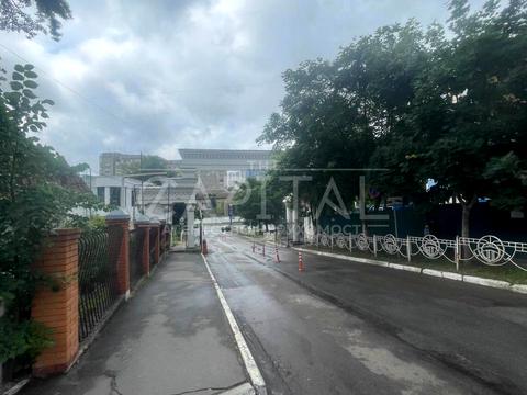 комерційна за адресою Фрометівська вул., 2