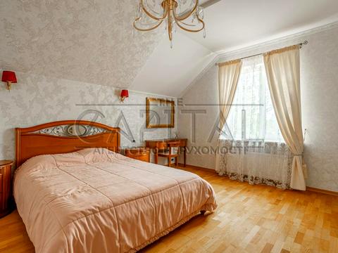 будинок за адресою Авіаторів, 1