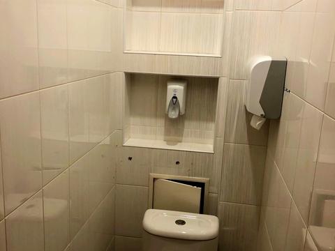 комерційна за адресою Свободи просп., 62