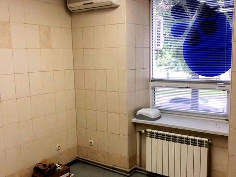 комерційна за адресою Свободи просп., 62