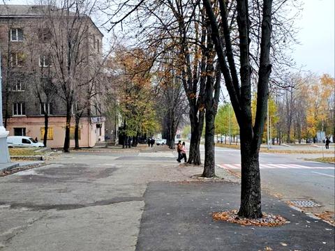 комерційна за адресою Свободи просп., 62