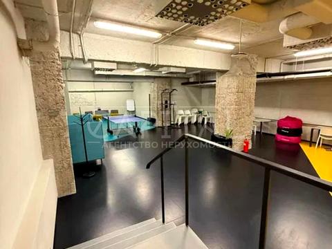 комерційна за адресою Зоологічна вул., 5