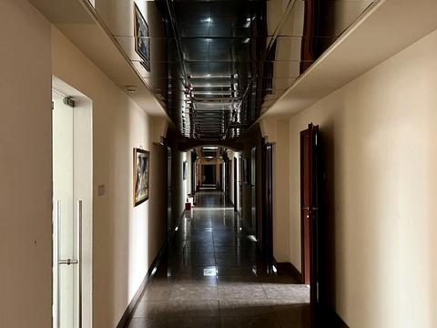 коммерческая по адресу Науки просп. (Ленина), 56