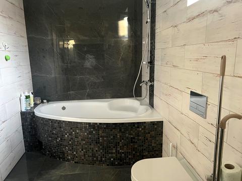 будинок за адресою Амосова вул.