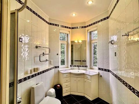 будинок за адресою круторгіна, 52