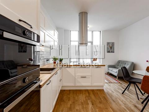 квартира за адресою Андрія Верхогляда вул. (Михайла Драгомирова), 11-Б