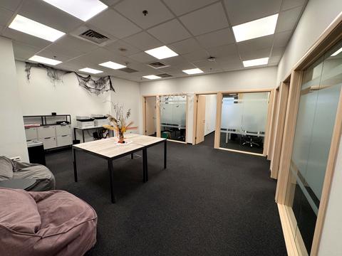 комерційна за адресою Богдана Хмельницького вул., 17/52А