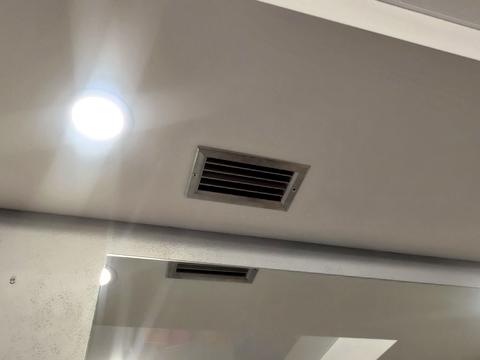 коммерческая по адресу Ивана Пулюя ул., 40