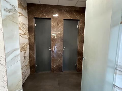 комерційна за адресою Івана Сірка вул., 11б