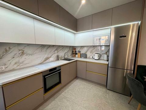 квартира за адресою Льва Ландау просп. (50-річчя СРСР), 52