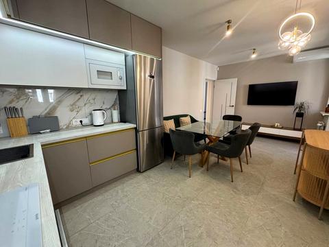 квартира за адресою Льва Ландау просп. (50-річчя СРСР), 52