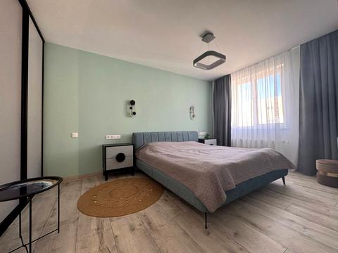 квартира за адресою Льва Ландау просп. (50-річчя СРСР), 52