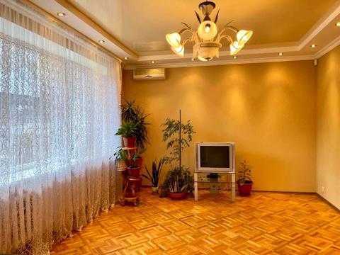 дом по адресу Владимира Моссаковского ул. (Клари Цеткін), 30