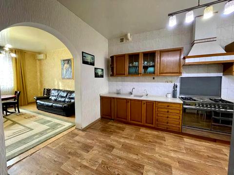 дом по адресу Владимира Моссаковского ул. (Клари Цеткін), 30