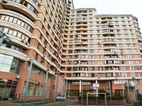 коммерческая по адресу Жилянская ул., 59