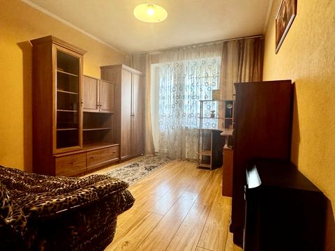 квартира за адресою Тополина вул., 18