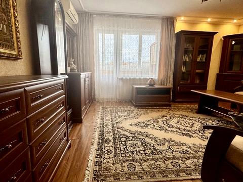 квартира за адресою Тополина вул., 18