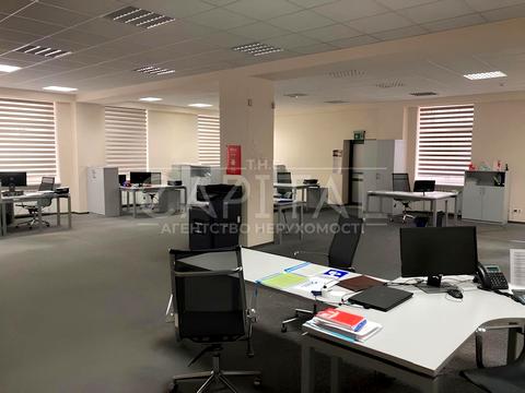 комерційна за адресою Федора Ернста вул., 36