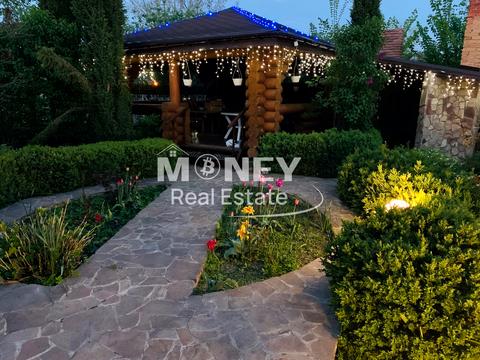 будинок за адресою Старі Петрівці