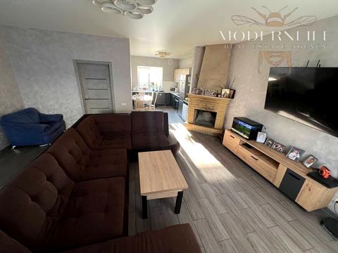 будинок за адресою Молодіжна