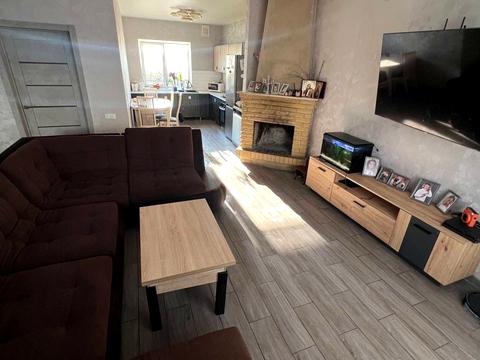 будинок за адресою Молодіжна