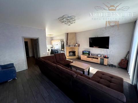 будинок за адресою Молодіжна