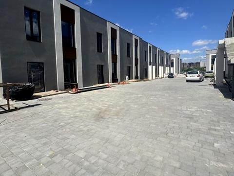 будинок за адресою Подільська вул., 1