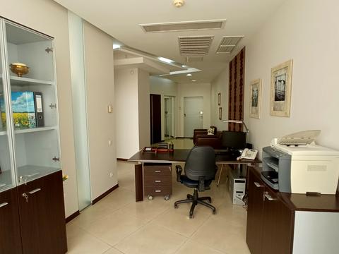 комерційна за адресою Королеви Єлизавети ІІ вул. (Глинки), 2