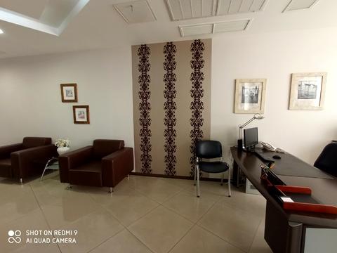 комерційна за адресою Королеви Єлизавети ІІ вул. (Глинки), 2