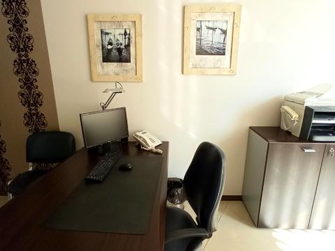 комерційна за адресою Королеви Єлизавети ІІ вул. (Глинки), 2