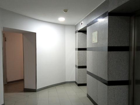 комерційна за адресою Королеви Єлизавети ІІ вул. (Глинки), 2